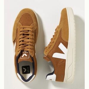 Veja x Anthropologie Honey V-12 Leather Sneakers Suede Athleisure Casual Size 5